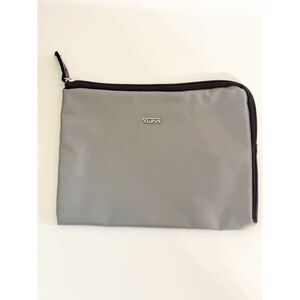 Tumi For Delta Unisex Travel Pouch Toiletry Make-up Zip Bag Gray Purple Lined